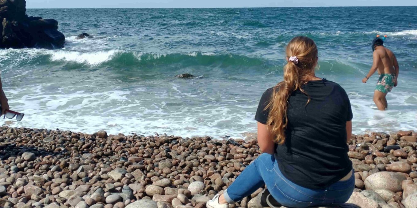 Giovi bij het strand